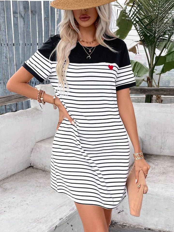 Leina | Robe Décontractée Rayée avec Motif Cœur Patchwork