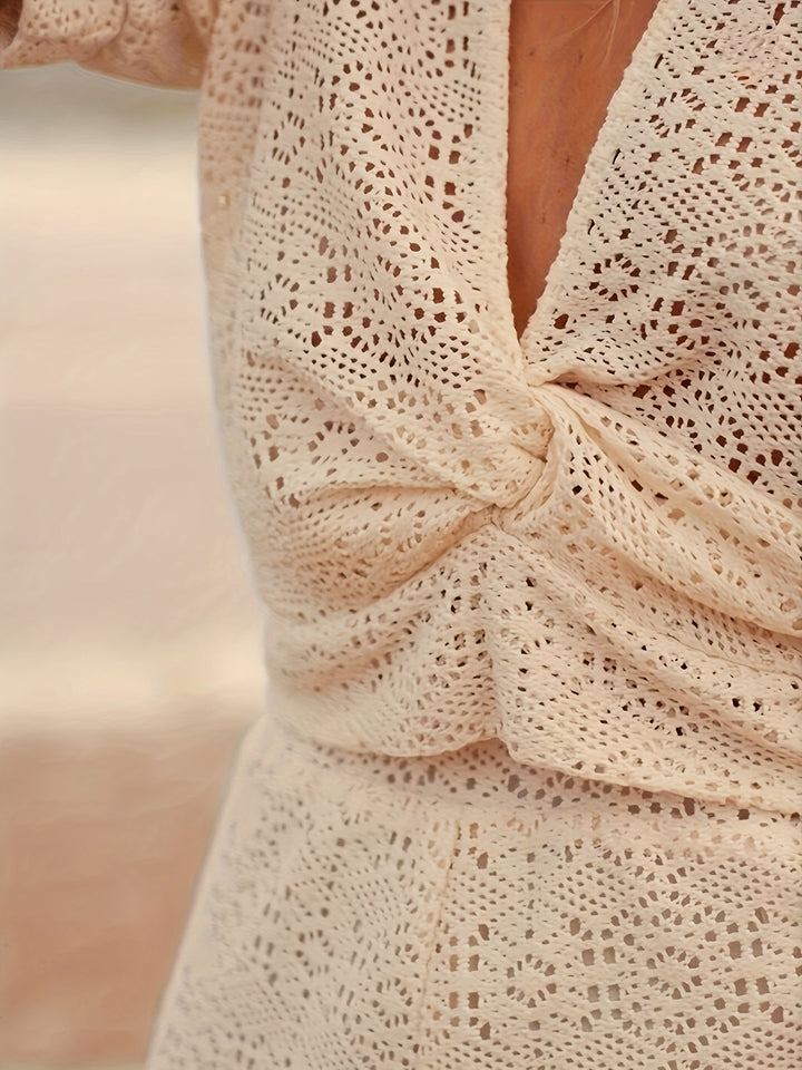 Isaline™ — Blouse à Col en V avec Broderies Asymétriques